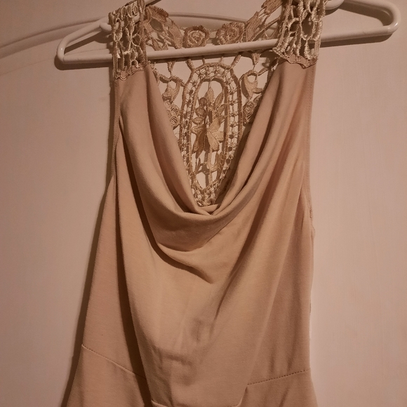 Woman's shirt - Picture 1 of 3